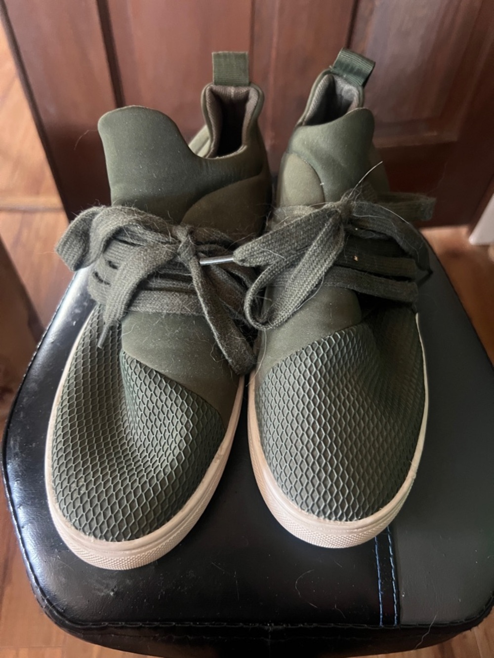 Women’s Slip-On Athletic Sneakers in Olive Green